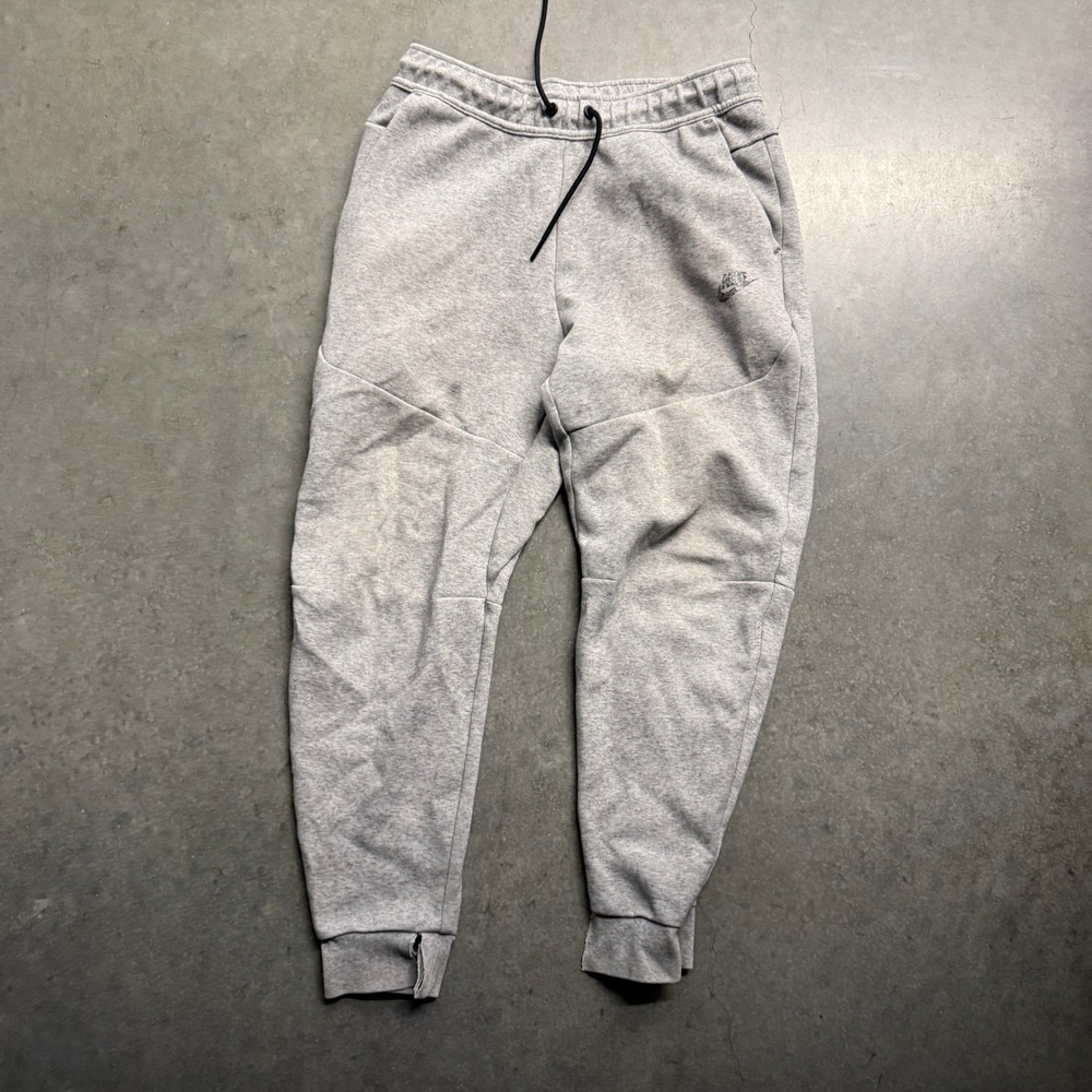 Nike Mens Sportswear Joggers Heather Gray Tapered Fleece Sweatpants Medium